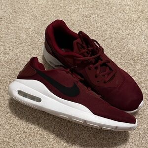 Nike Men's Maroon and Black Sneakers